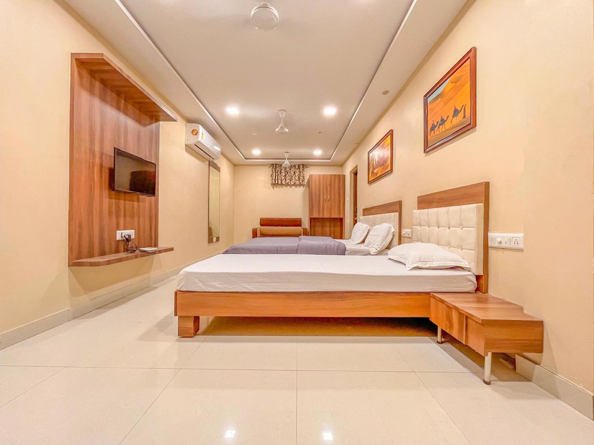 Stayguru Park View Residency Bhuj Exterior foto
