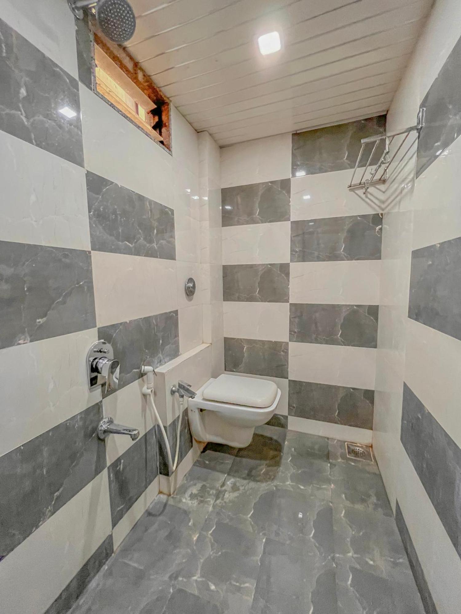 Stayguru Park View Residency Bhuj Exterior foto