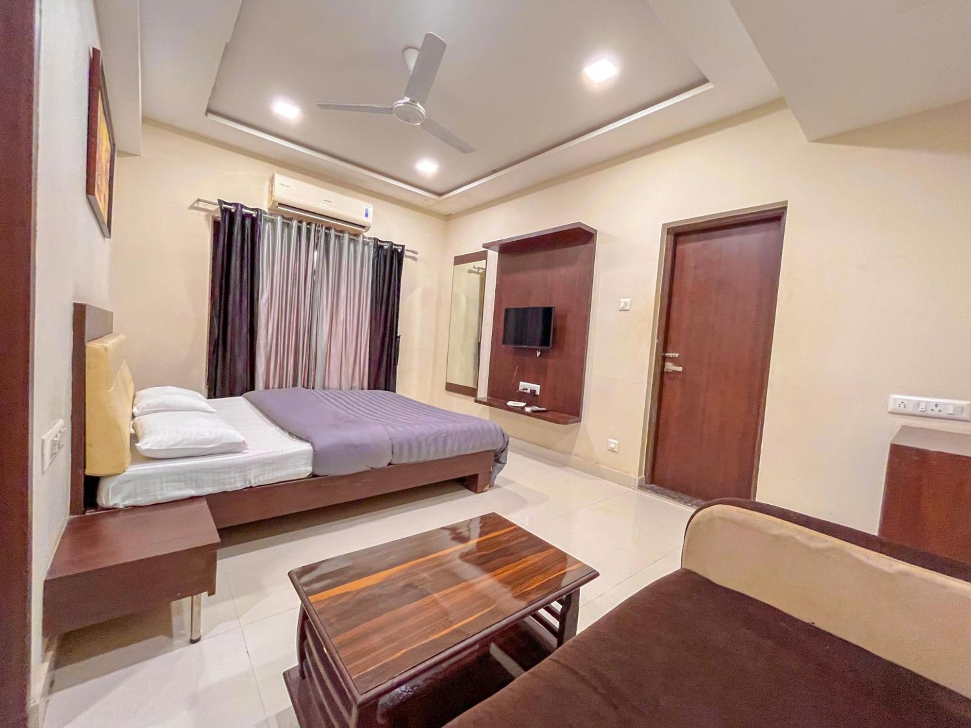Stayguru Park View Residency Bhuj Exterior foto